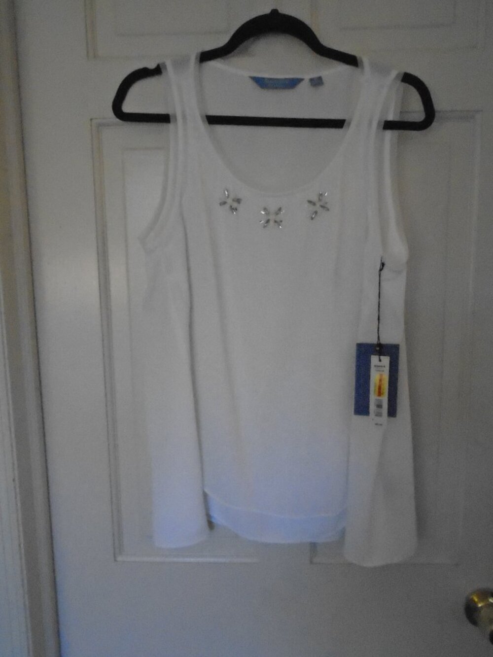 Women's Vera Wang White Sleeveless Top Size M NWT